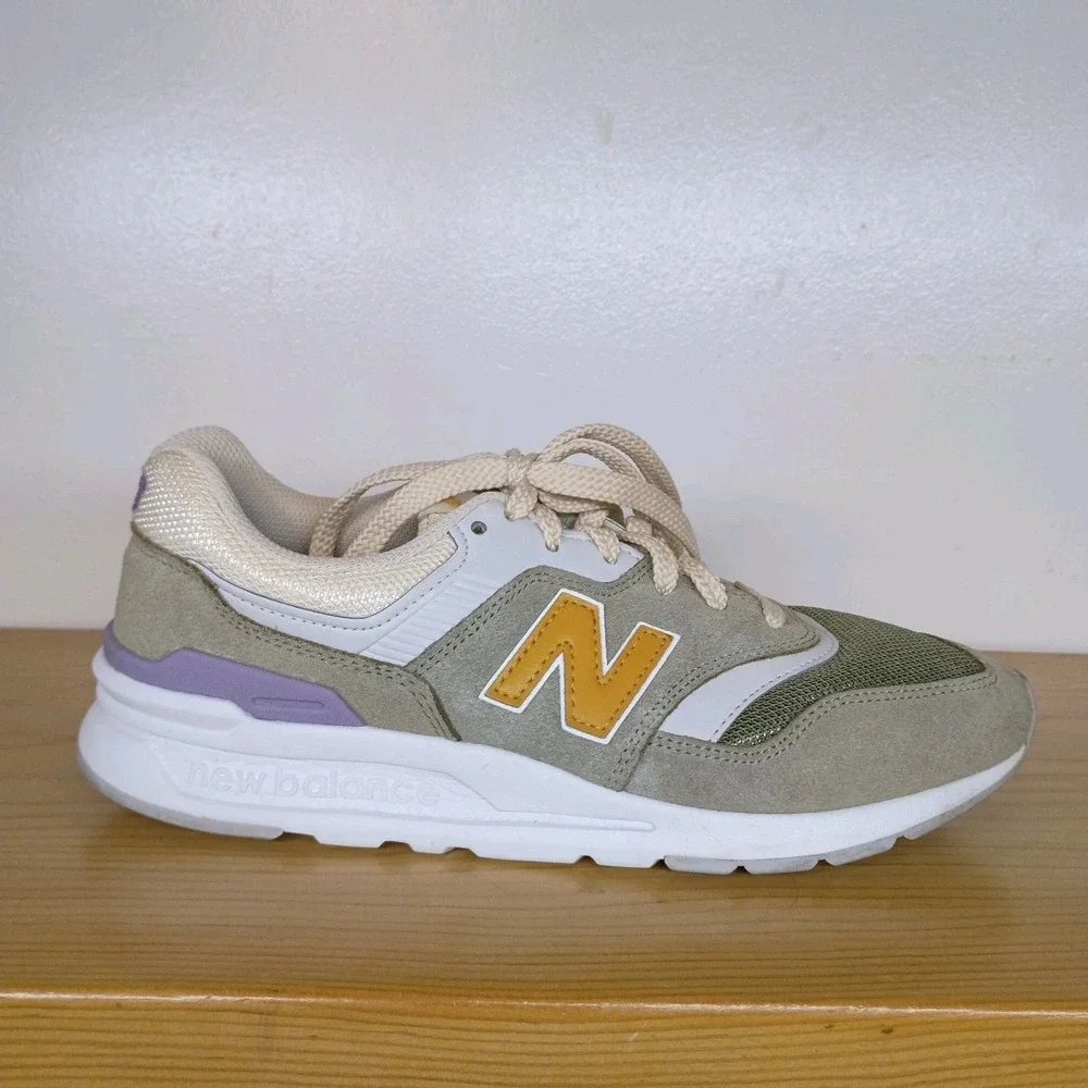 New Balance 997H Women's Size 8 B True‎ Cammo/Golden/Suede/Mix Shoes Sneakers